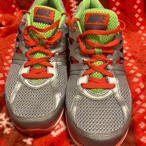 Women’s Nike Dual Fusion Lite size 9